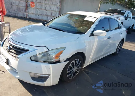 2015 Nissan Altima 2.5 S z USA, uszkodzony, nr VIN 1N4AL3APXFN890520